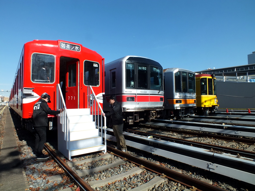 車両 東京 メトロ 東京メトロの新型車両17000系報道公開を見てきた