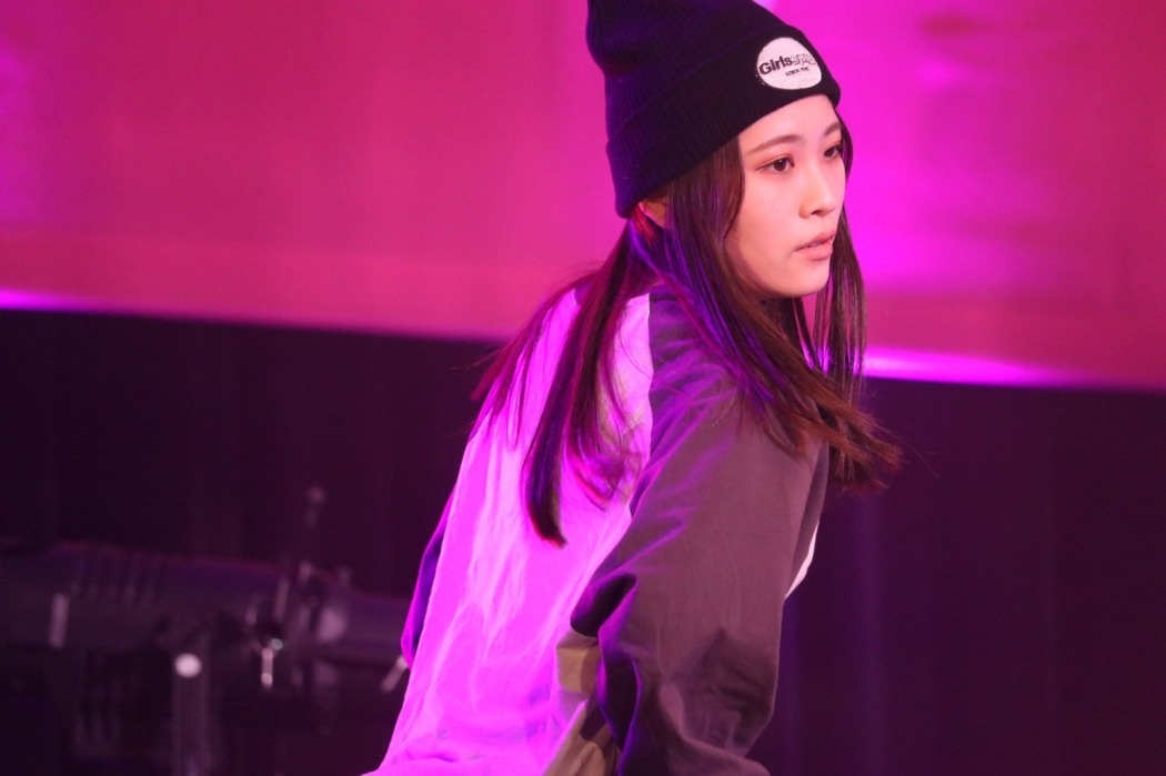 Girls0219-02.jpg