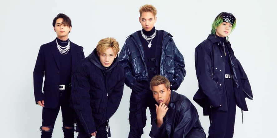 Amazon.co.jp: INVADERZ Tシャツ MA55IVE THE RAMPAGE : おもちゃ