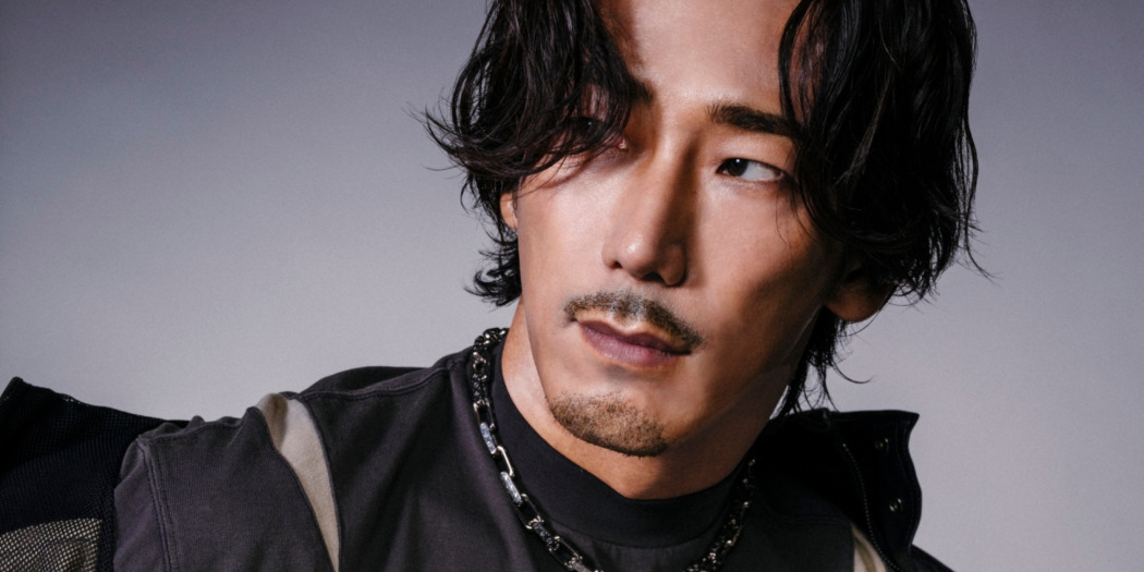 EXILE・三代目JSBのパフォーマー、小林直己が不惑迎えて初写真集