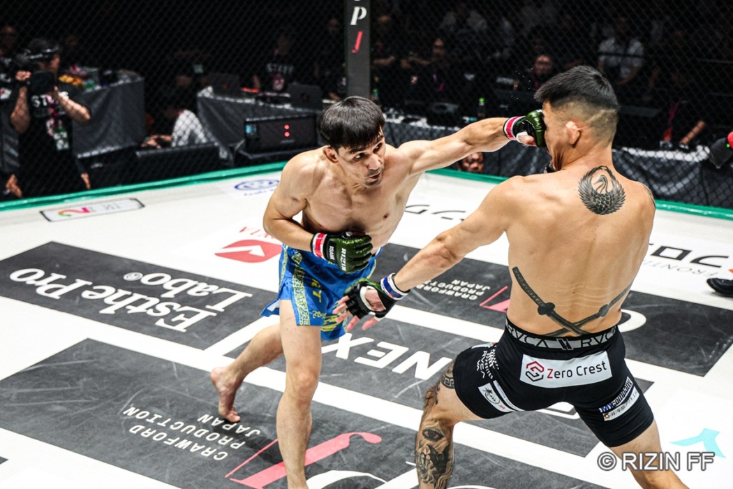 萩原京平の「超RIZIN.5」出場の夢をダウトベックが粉砕。剛腕パンチ一