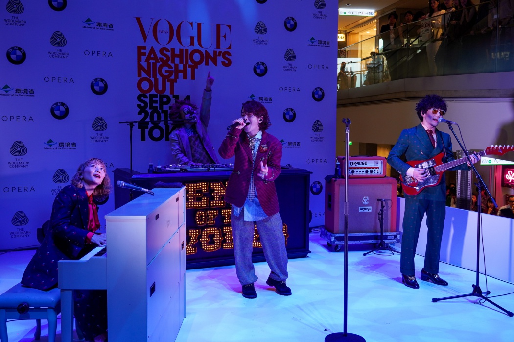 セカオワが表参道ヒルズでフリーライブ開催 Vogue Fashion S Night Out 19 Tokyo Headline